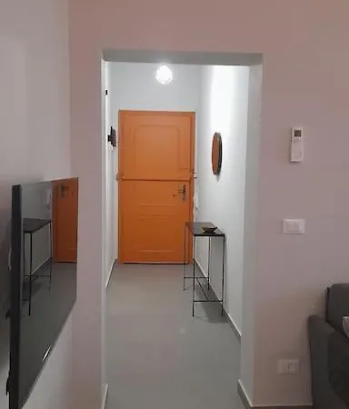 דירה Civico 84 *