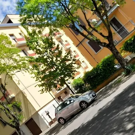 Civico 84 * מודנה